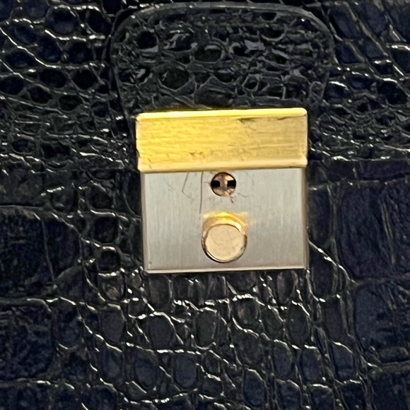 Vintage Alligator Vivace Embossed Attaché Case. - Picture 2 of 11